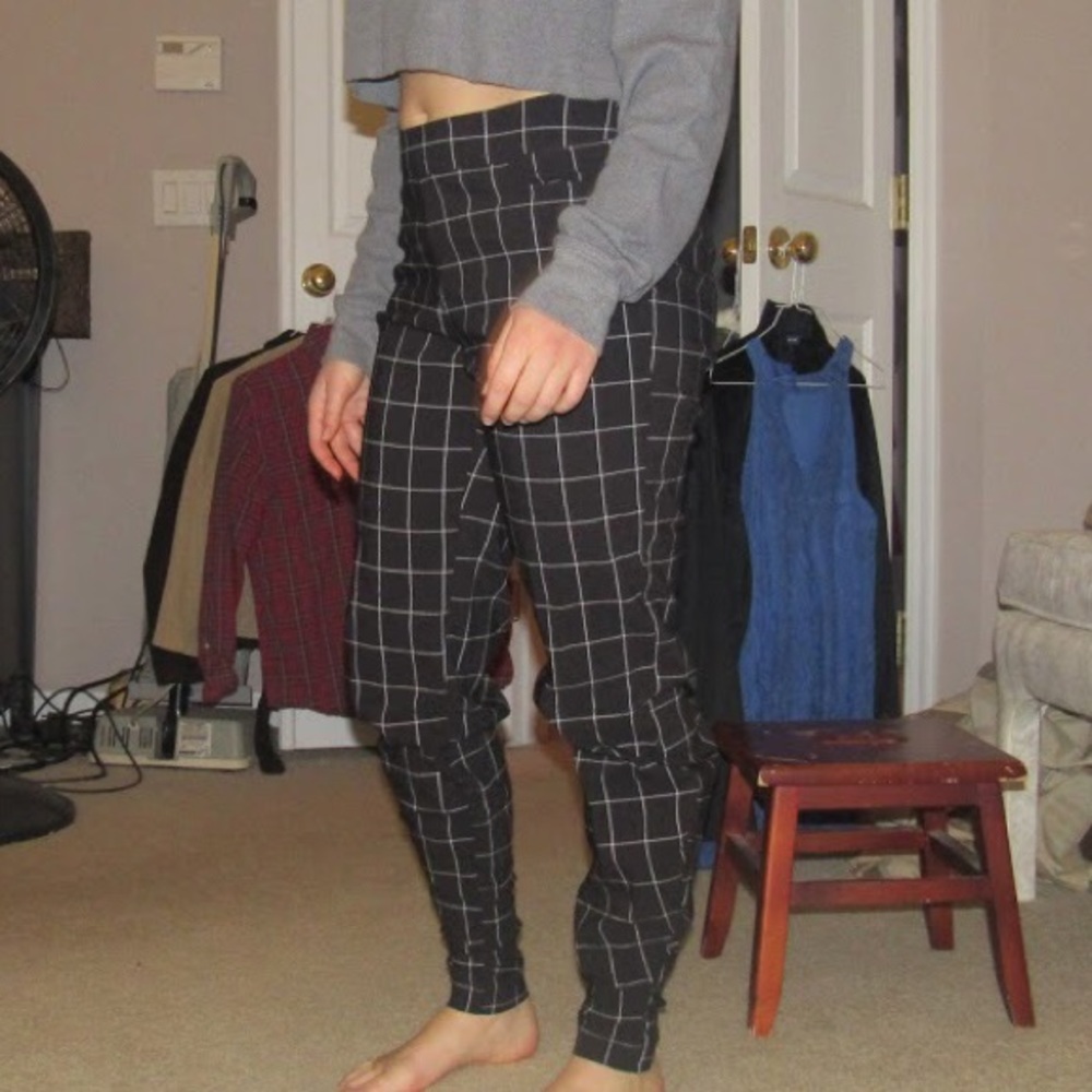 HIGH WAIST GRID PANTS